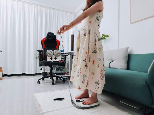 ：3频8电极+12项数据+97%准确率有点全面CQ9电子中国网站InBody体脂秤H30评测(图4)